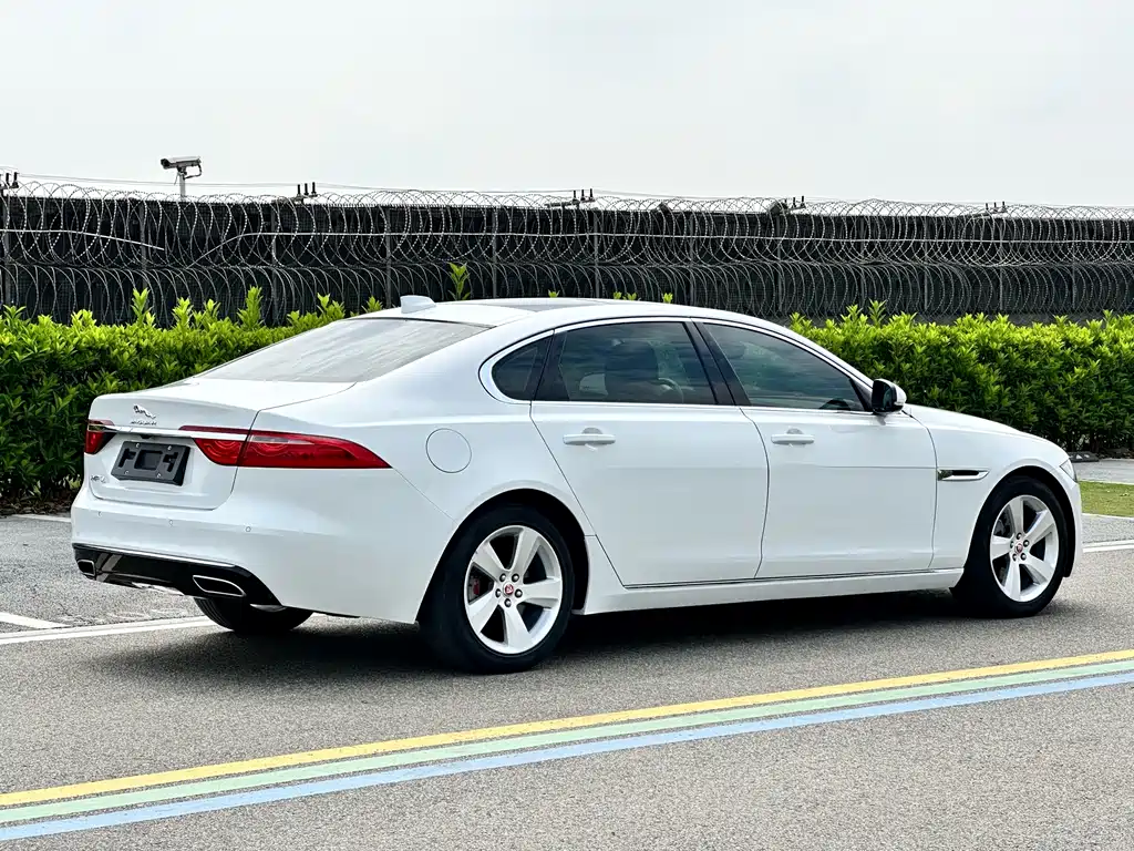 Jaguar XFL XFL 2.0 T 200 PS Elite