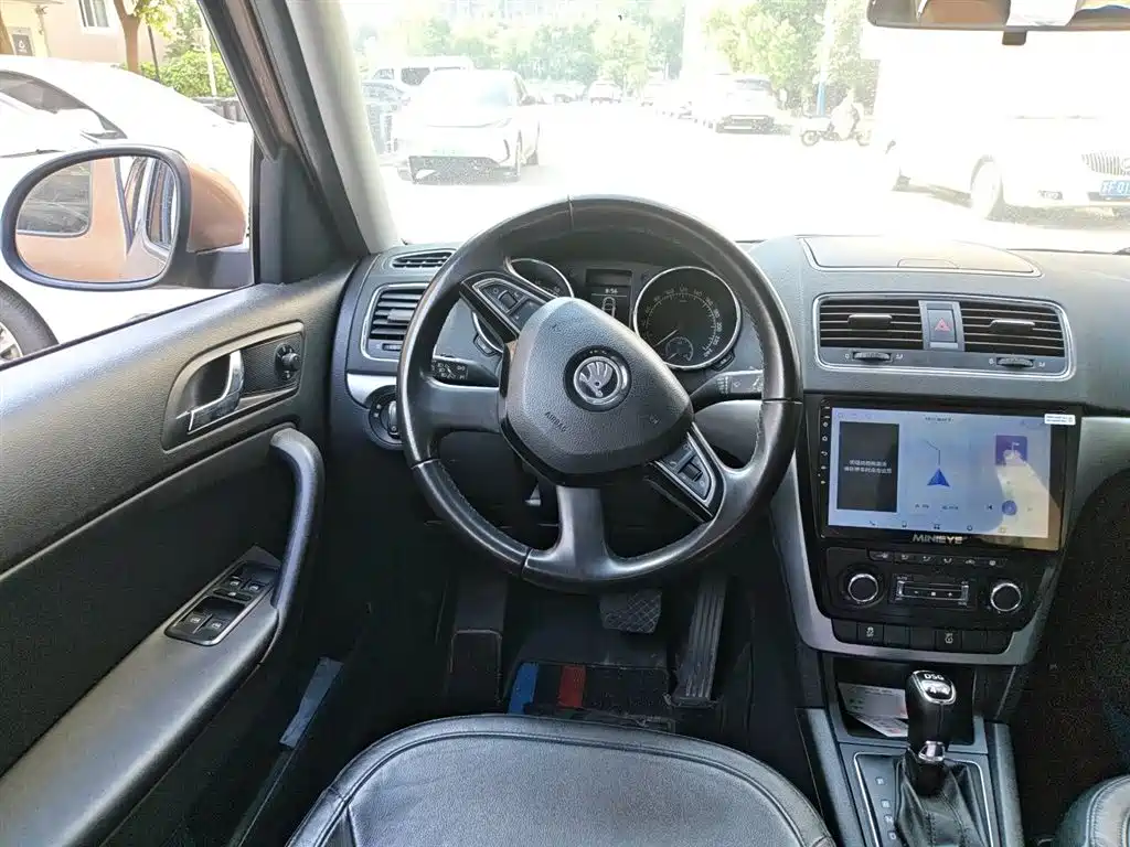 Yeti 1.8 TSI DSG Arctic
