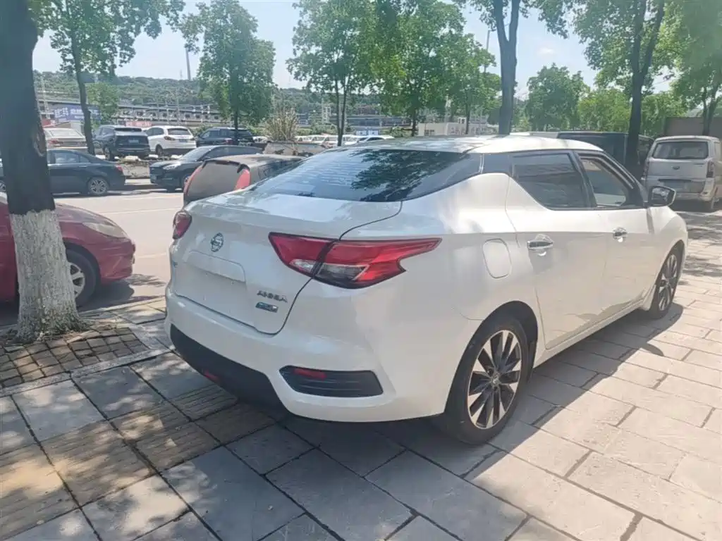 Lannia 1.6 L CVT Smart Cool