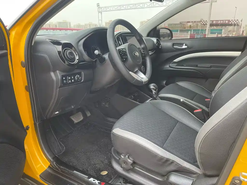 Stonic 1.4 L Auto Fun Enjoyment CN-V