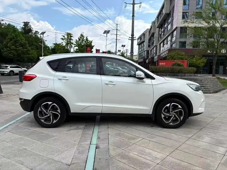 Dongfeng Fengshen AX5 东风风神AX5 2017款 1.4 T 自动趣悦型