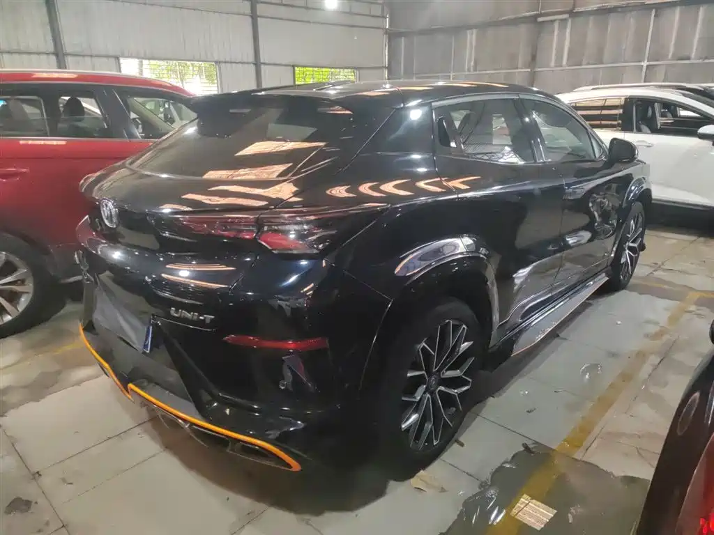 Changan UNI-T 1.5 T Distinguished