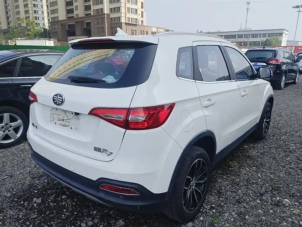 Senya R7 1.6 L Manual Luxury