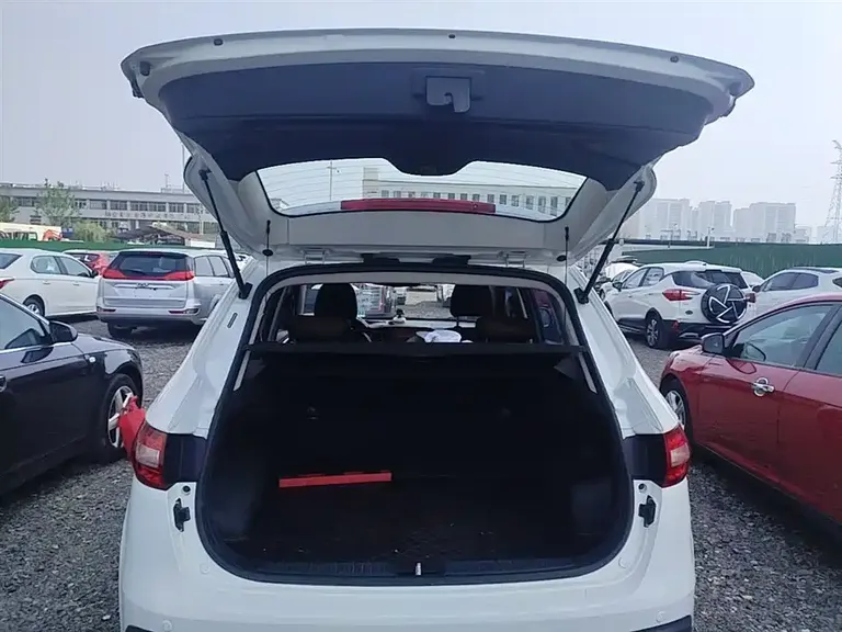 FAW Senya R7 1.6 L Manual Luxury