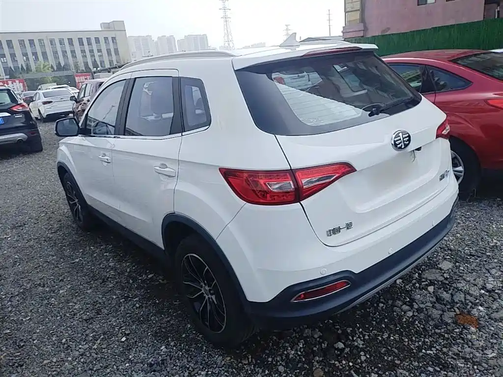Senya R7 1.6 L Manual Luxury
