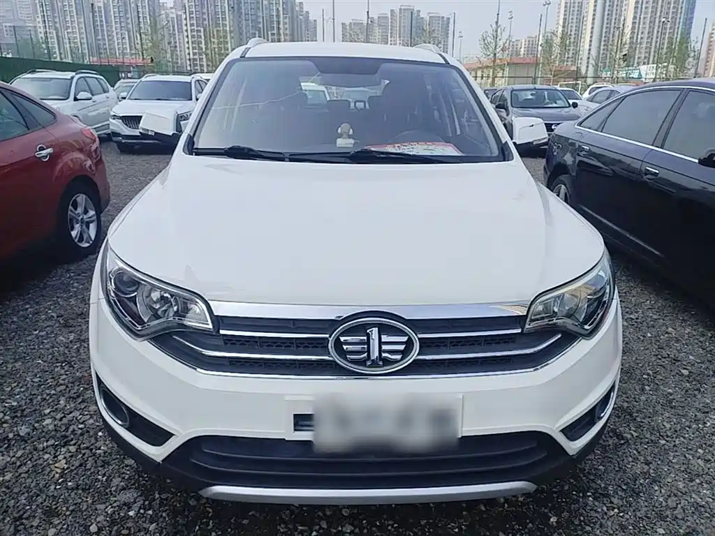 Senya R7 1.6 L Manual Luxury