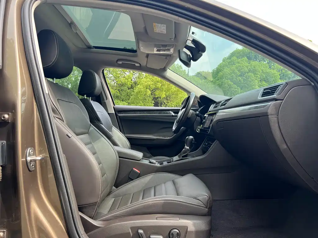 Superb 速派 2019款 TSI380 DSG旗舰版