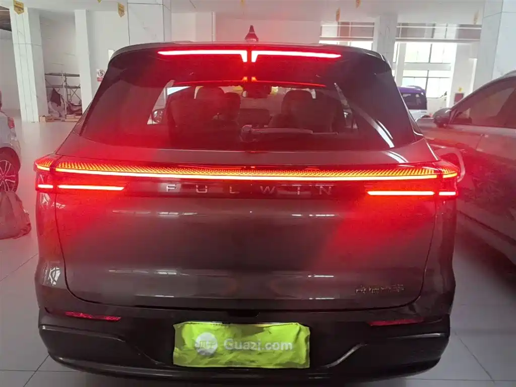 Fengyun T8 1.5 T 130 km Premium 5-seat