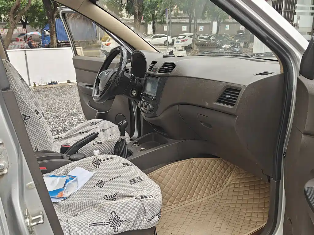 Wuling Hongguang 1.5 L S Basic CN-IV