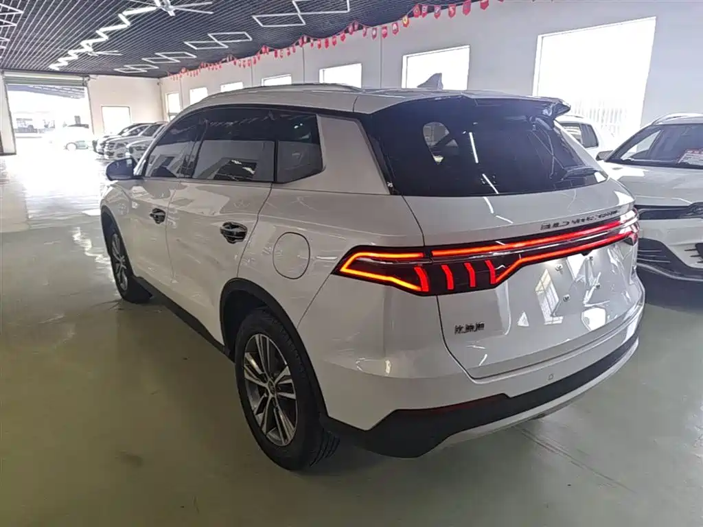 Song Pro 1.5 T Auto Luxury