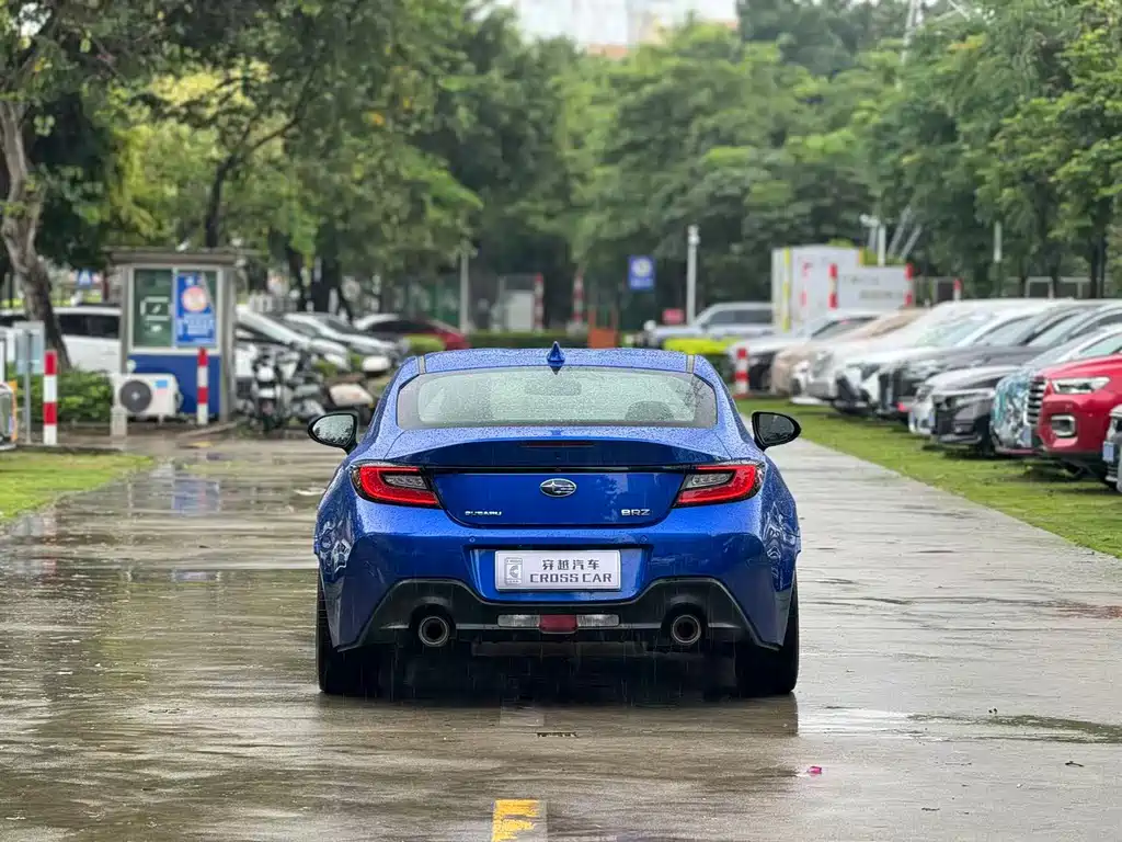 Subaru BRZ 2.4 L Manual