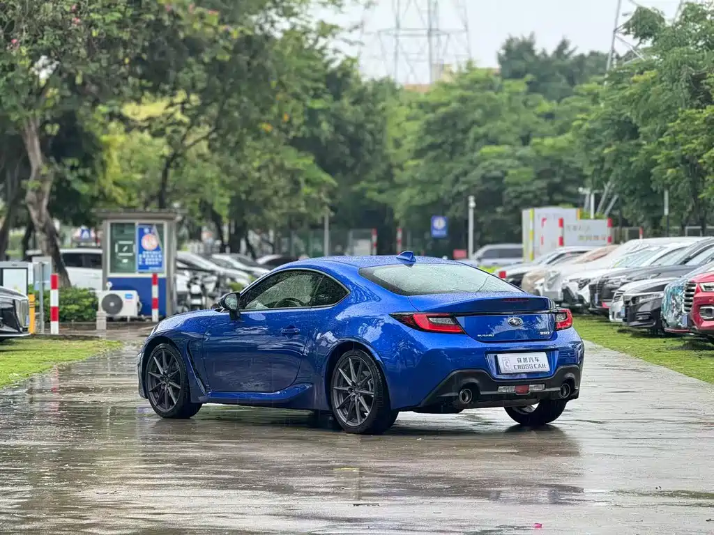 Subaru BRZ 2.4 L Manual