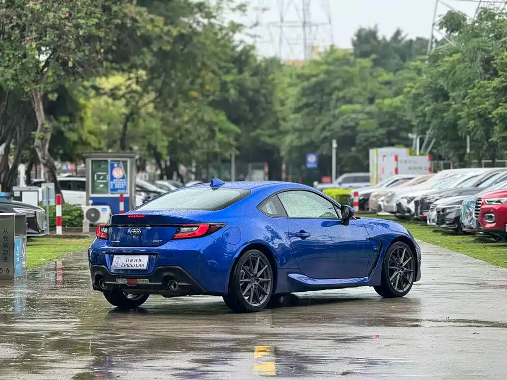 Subaru BRZ 2.4 L Manual