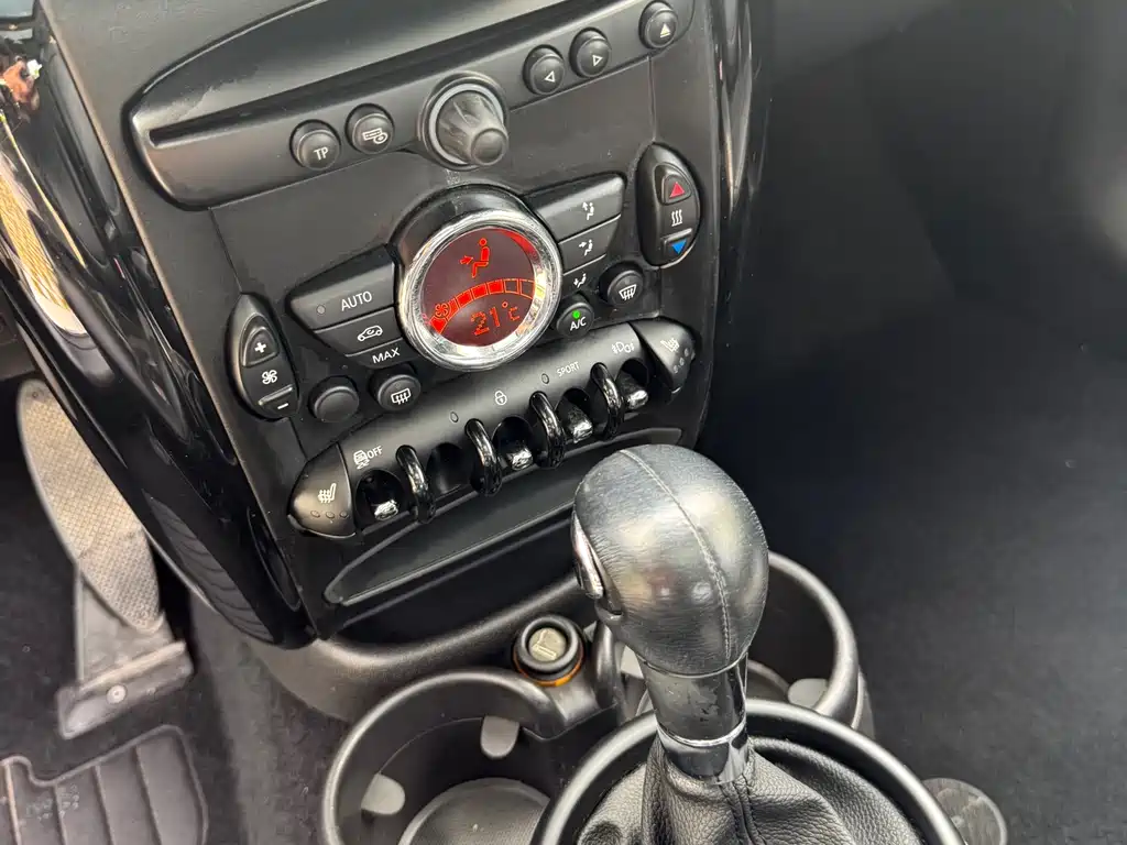 MINI Paceman 1.6 T COOPER ALL4