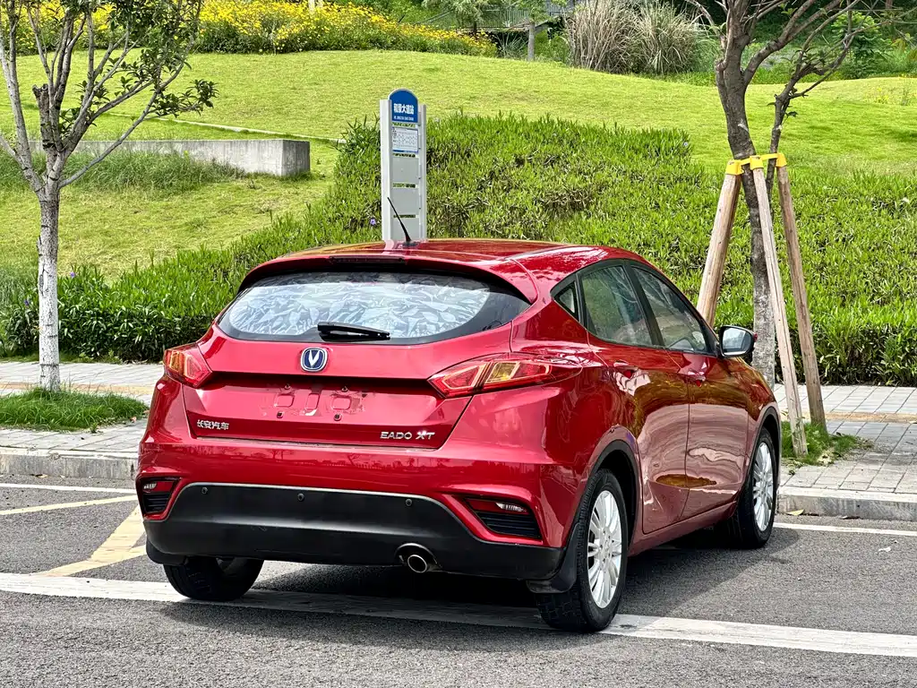 Eado XT 1.6 L Manual Handsome Cool CN-IV