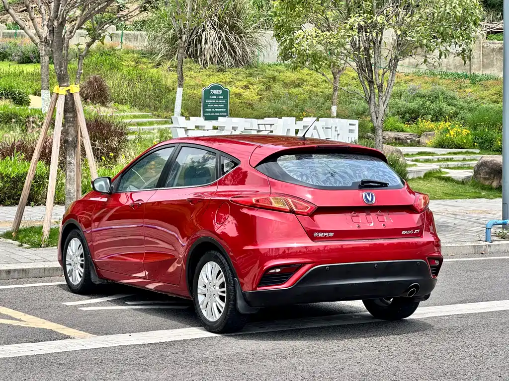 Eado XT 1.6 L Manual Handsome Cool CN-IV