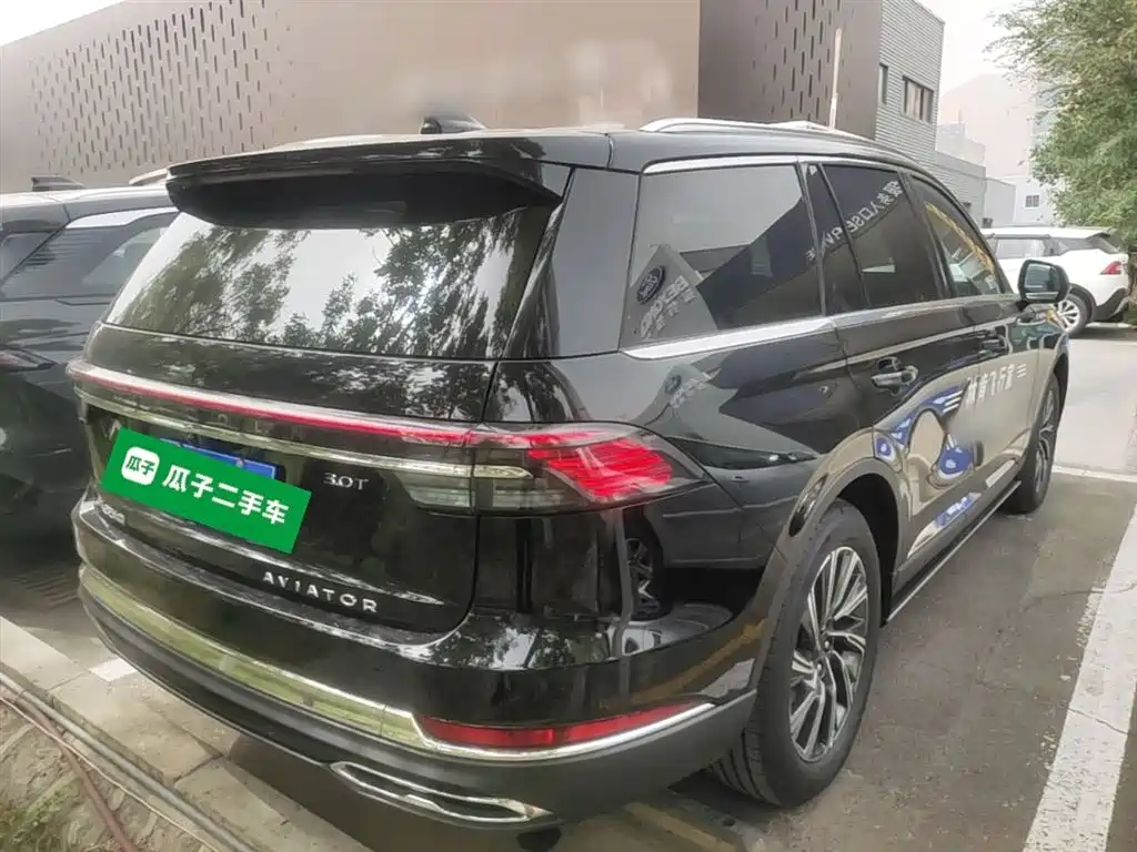 Aviator 飞行家 2024款 3.0 T V6 四驱高雅版 七座