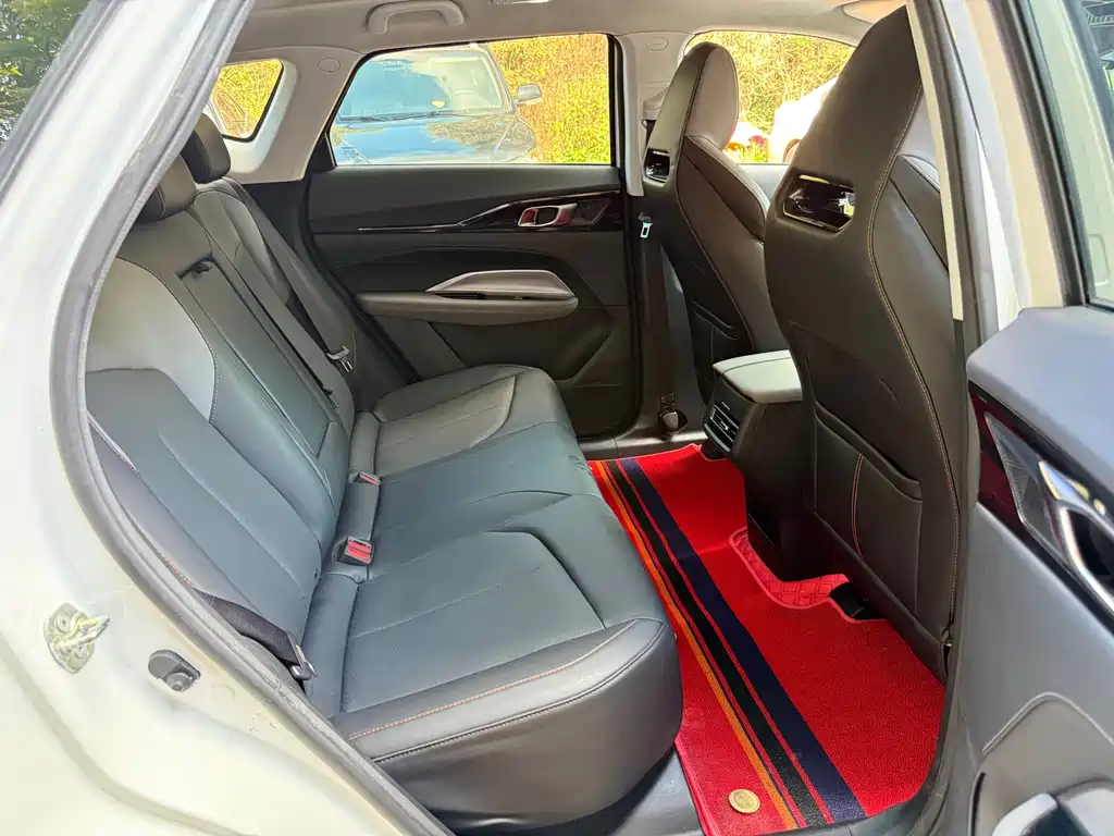 Changan Oshan Z6 Blue Whale 1.5 T DCT Smart Supreme