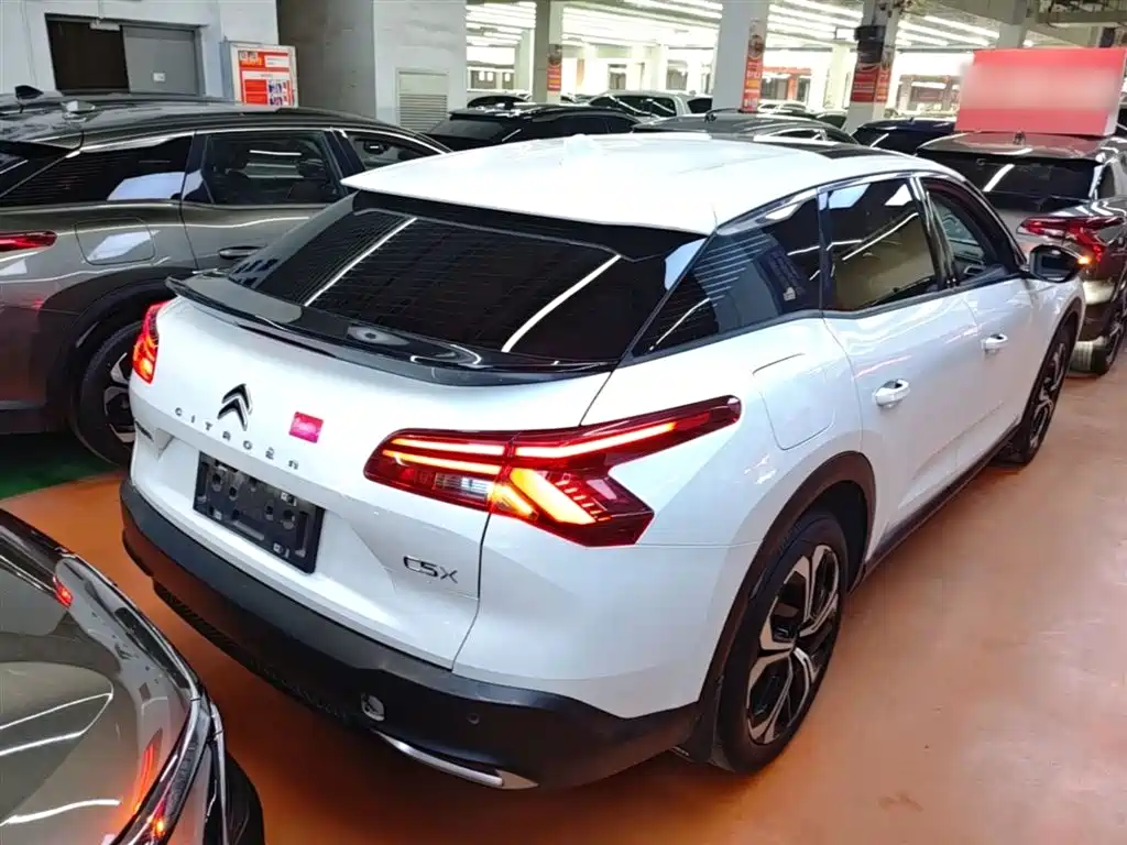 C5 X 凡尔赛C5 X 2021款 1.6 T 耀不凡