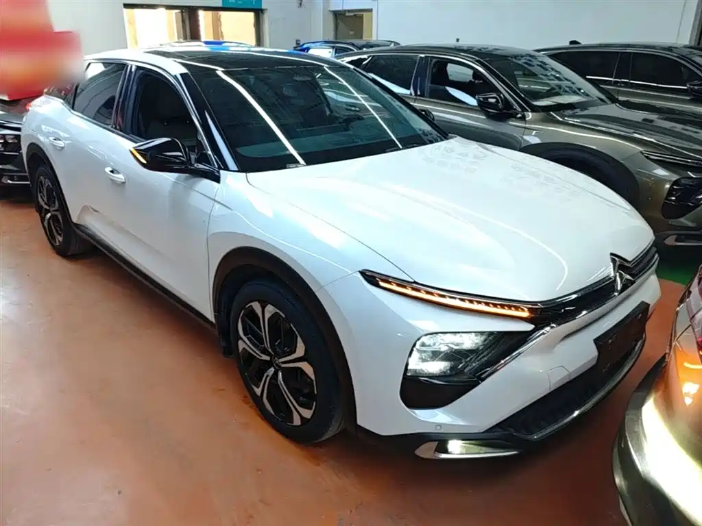 C5 X 凡尔赛C5 X 2021款 1.6 T 耀不凡