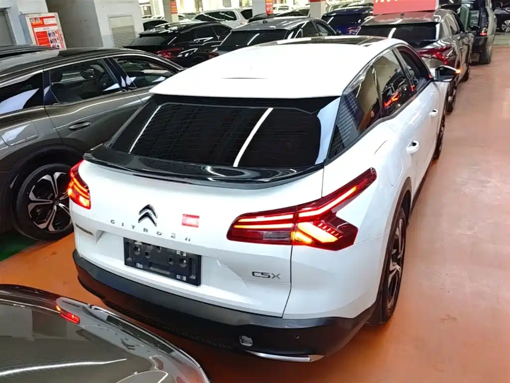 C5 X 凡尔赛C5 X 2021款 1.6 T 耀不凡