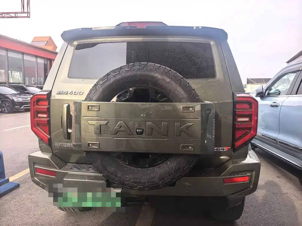 Tank 400 NEV Hi4-T Offroad