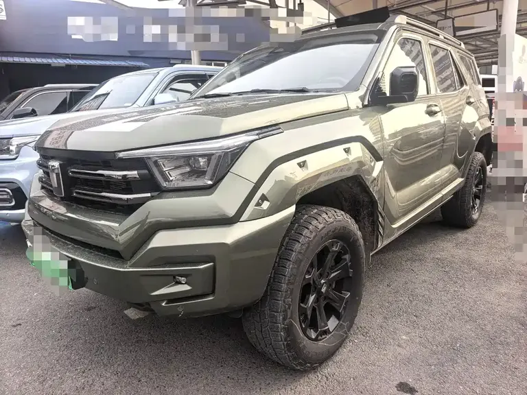 Tank 400 NEV Hi4-T Offroad