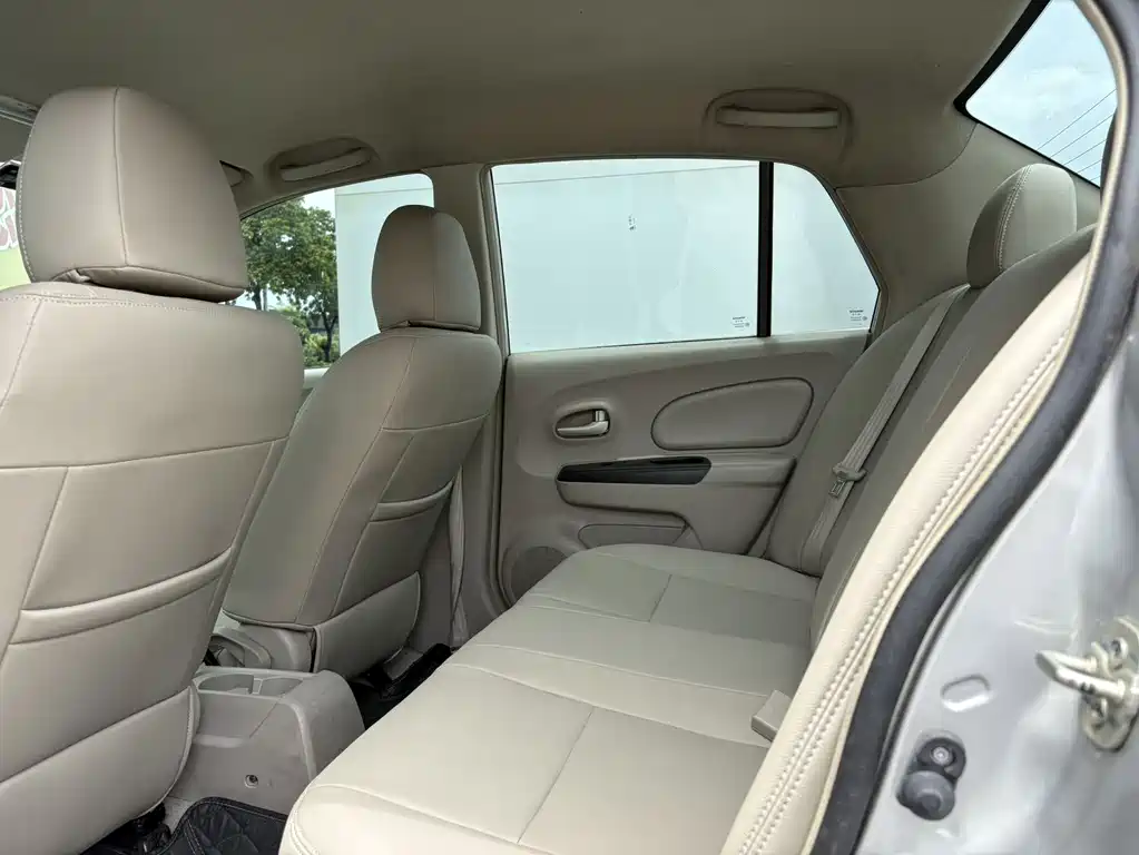 Venucia D50 1.6 L Manual Fashion