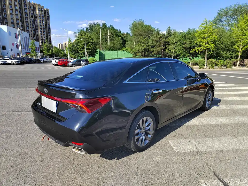 Avalon 2.5 L Luxury