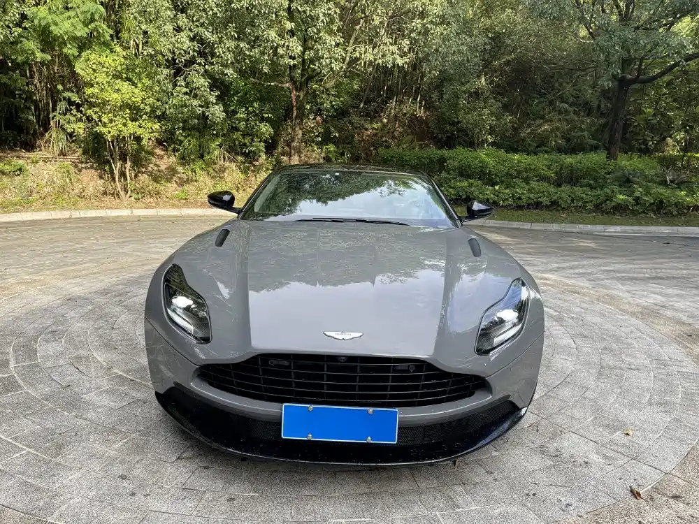 Aston Martin DB11 4.0 T V8 Coupe