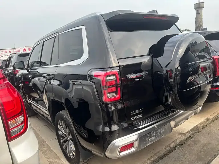 Baic Beijing Offroad BJ60 2.0 T 11 th 5-seat