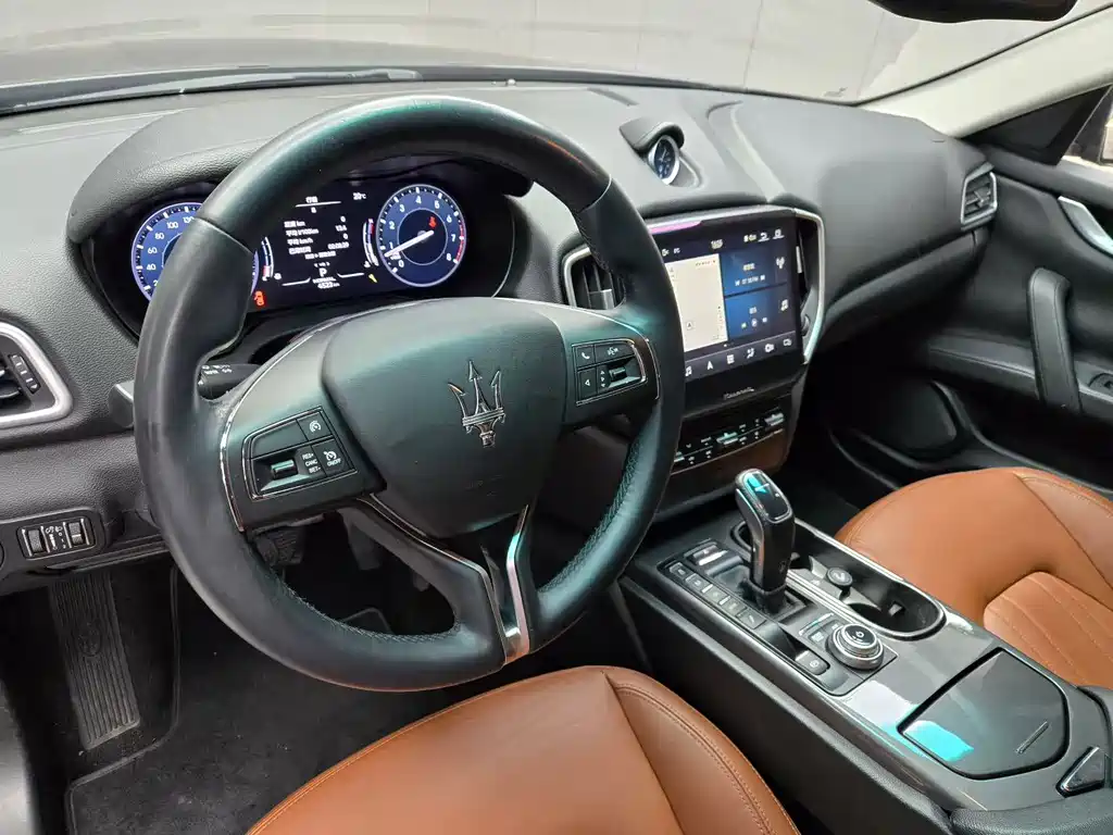 Ghibli 3.0 T Standard