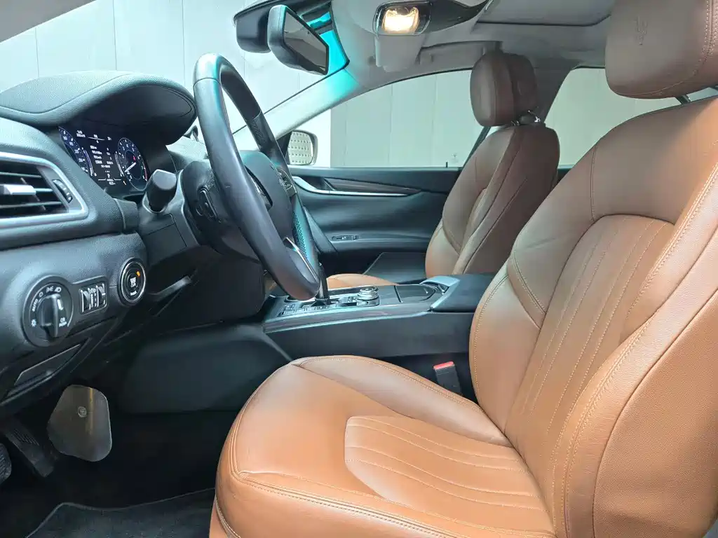 Ghibli 3.0 T Standard