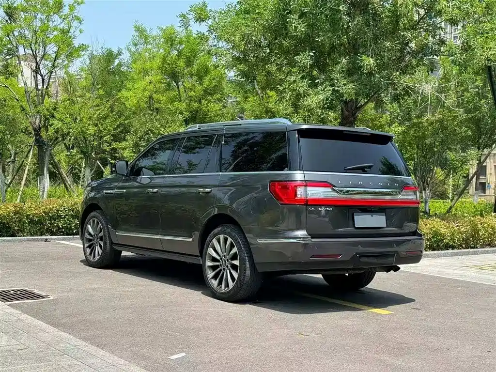 Navigator 3.5 T Honor Shine CN-V