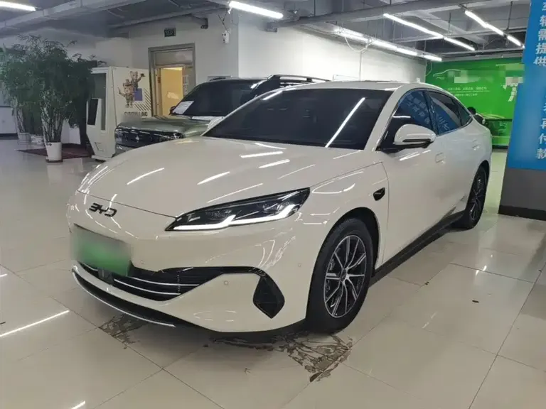 BYD Seal 06 DM-i Smart Drive 120 KM Honored