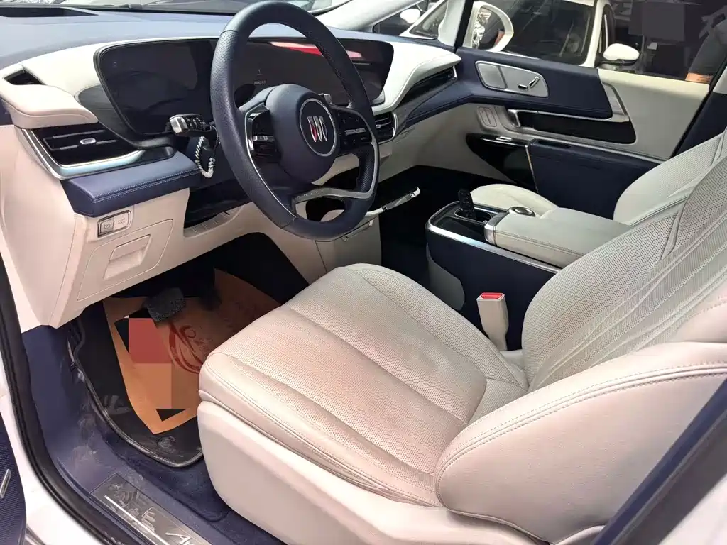 Century 2.0 T 6-seat Heritage