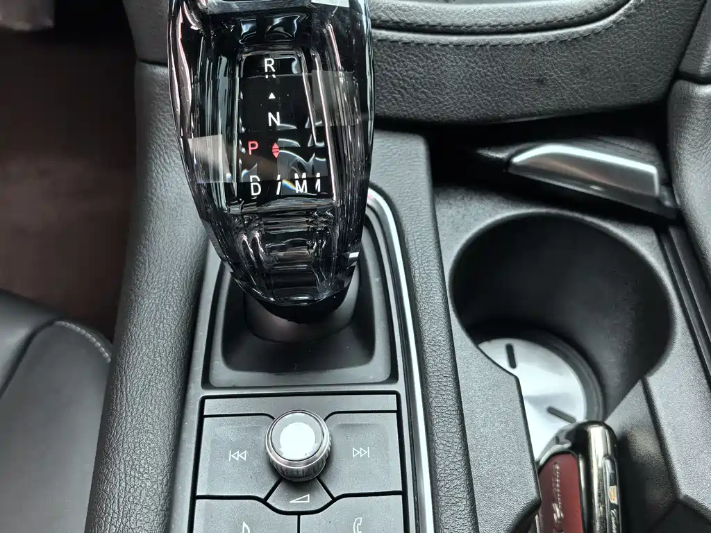Cadillac XT6 2.0 T 6-seat 4 WD Luxury Standard