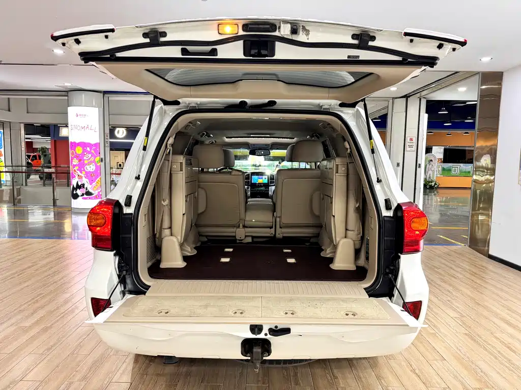 Land Cruiser 4.0 L Auto VX