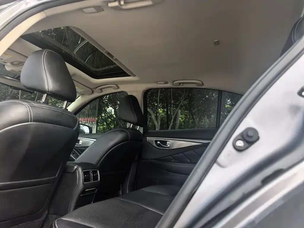 Infiniti Q50 L 2.0 T Joy