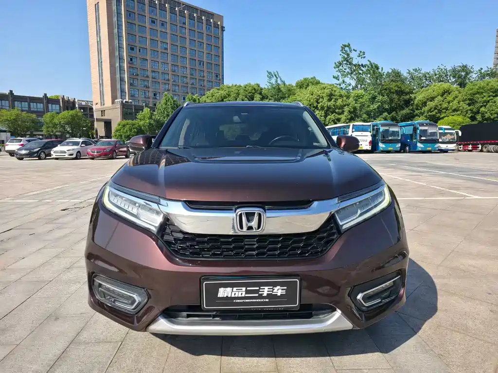 Avancier 370 TURBO 2 WD Luxury