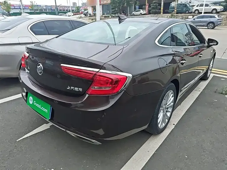 Buick LaCrosse 28 T Elite