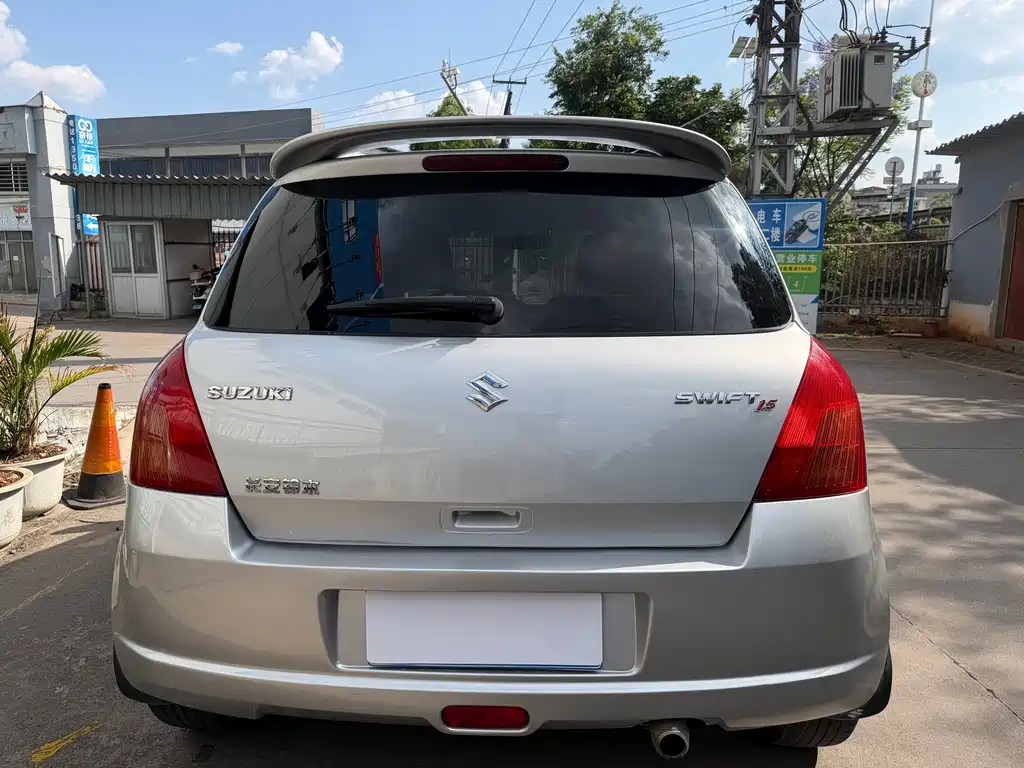 Swift 雨燕 2008款 劲乐 1.5 L 手动炫锐版