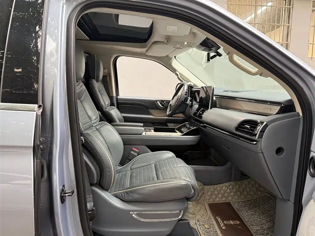 Navigator 3.5 T President Series CN-V