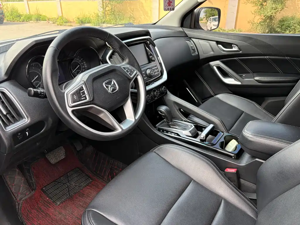 Yusheng S350 2.0 T Manual 2 WD Gasoline Luxury 5-seat