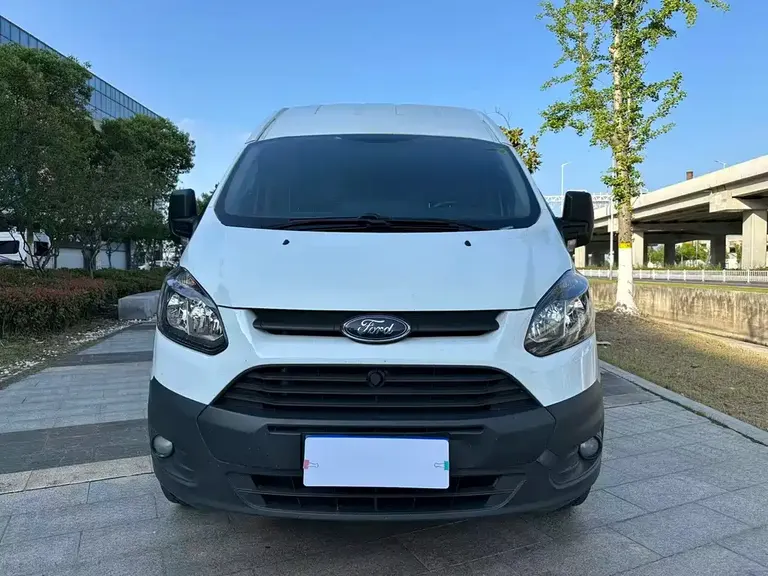 Ford Transit 全顺 2019款 2.0 T柴油厢式运输车中轴中顶3座国VI