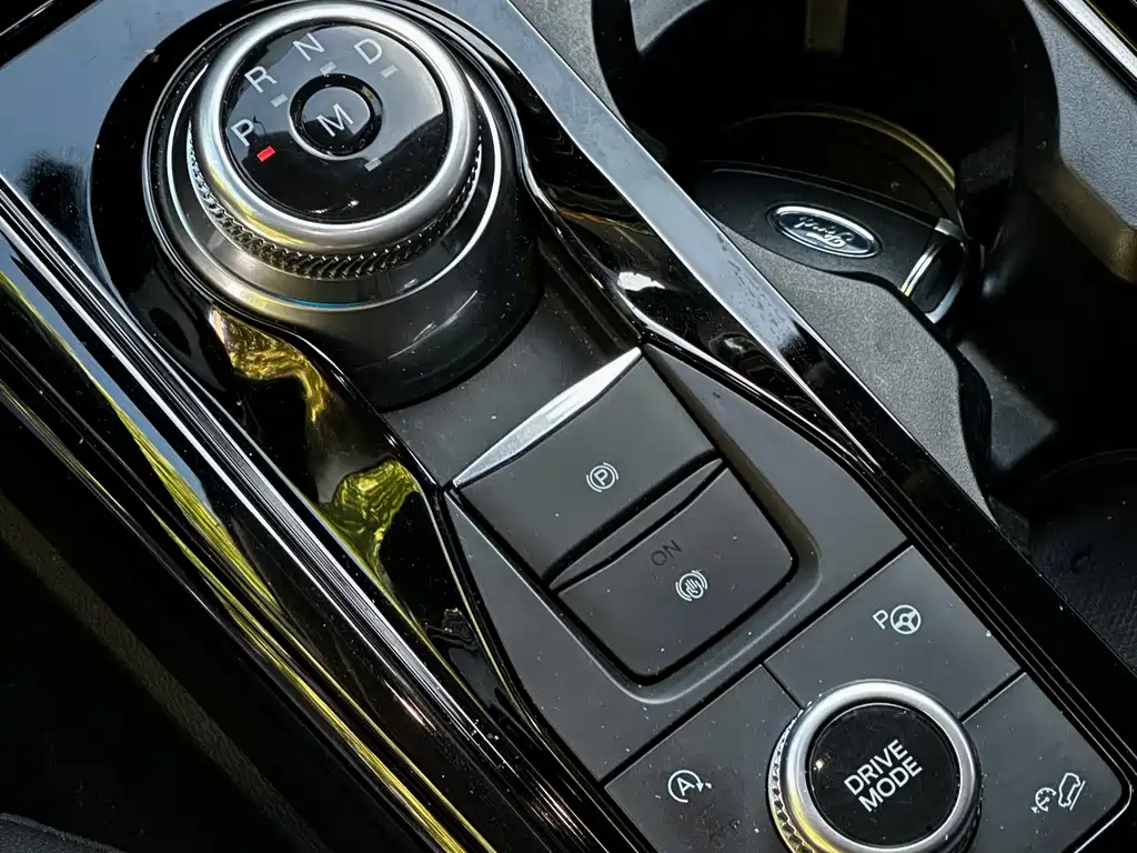 Explorer EcoBoost 285 4 WD Titanium 7-seat