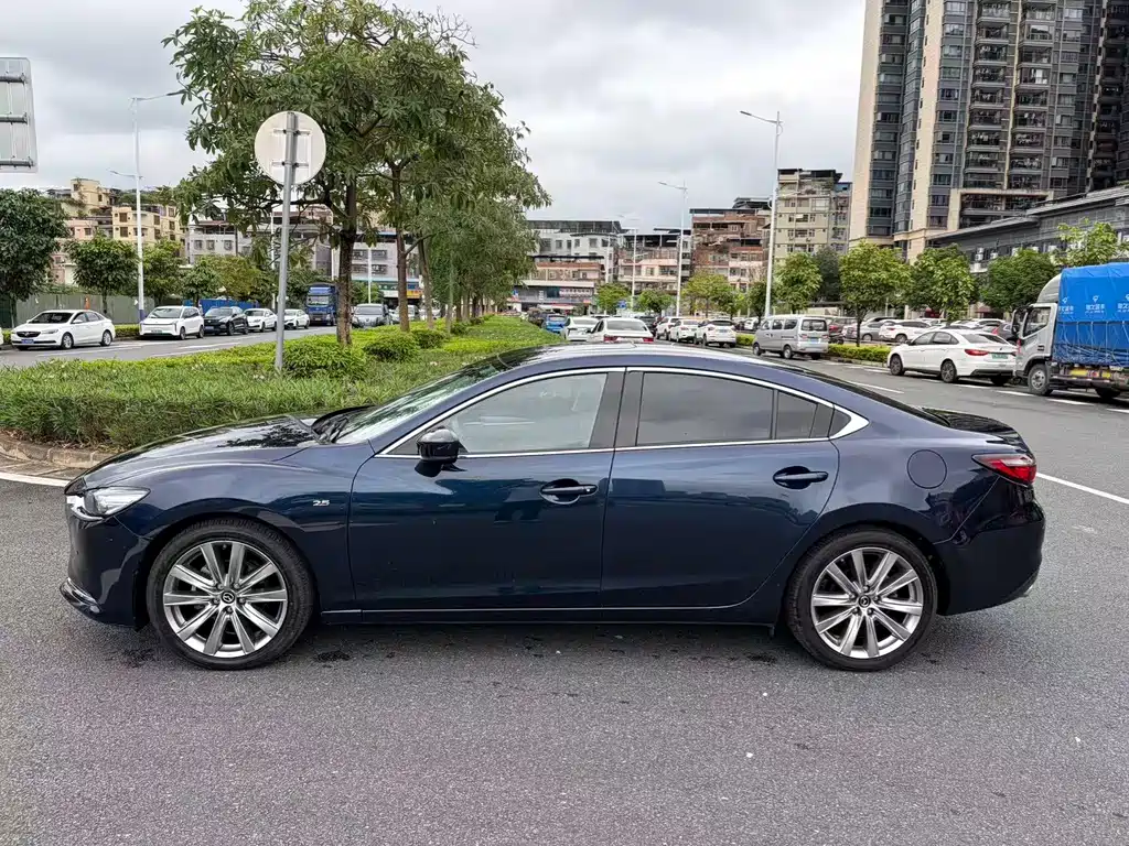 Atenza 2.5 L Blue Sky Sport
