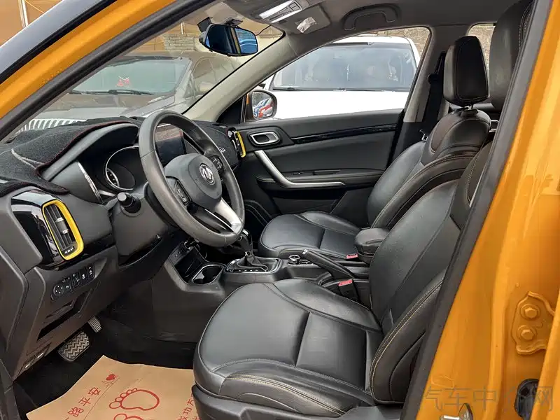 Dongfeng Fengshen AX4 1.6 L DCT Trend Style