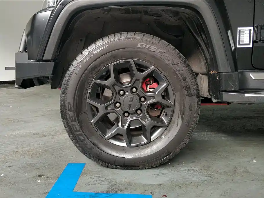 BAIC BJ40 2.0 D Blade Hero Glory