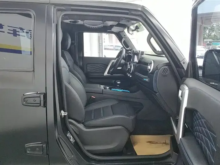 BAIC BJ40 2.0 D Blade Hero Glory